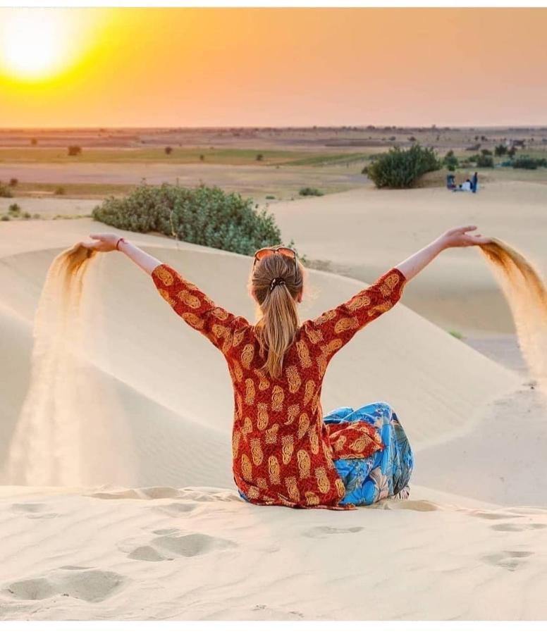 Golden Sandstone Hotel Desert Safari Camp 자이살메르 외부 사진