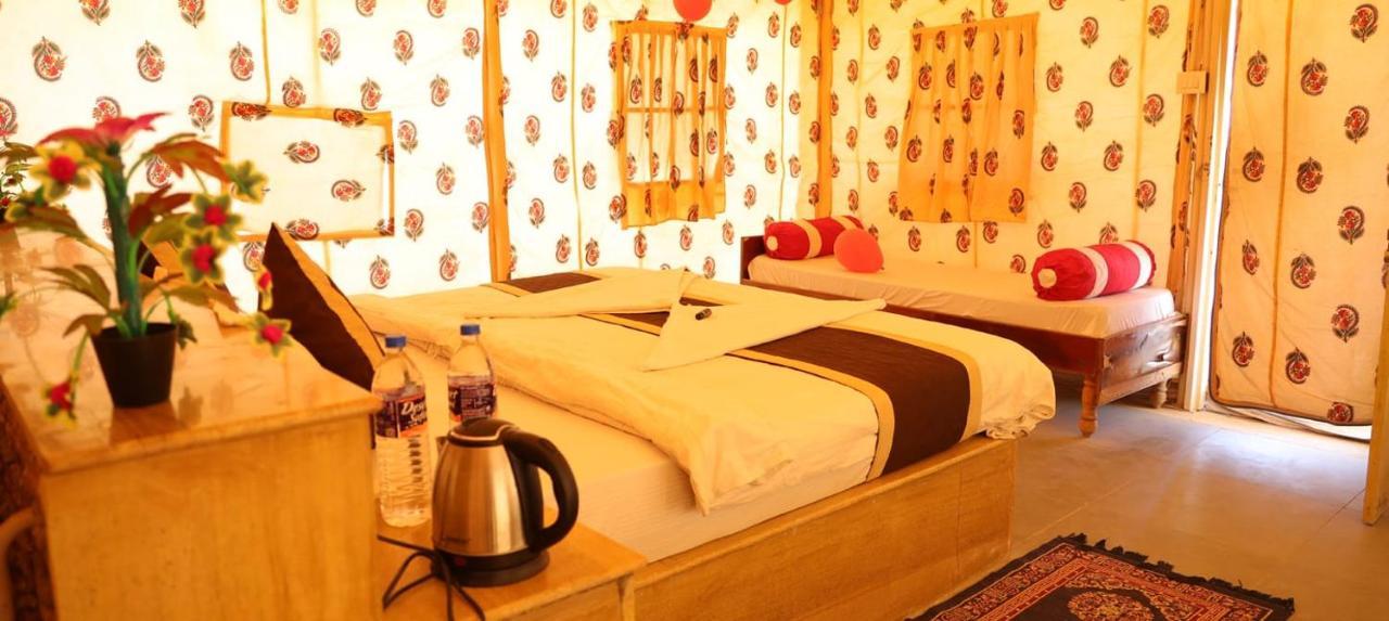 Golden Sandstone Hotel Desert Safari Camp 자이살메르 외부 사진