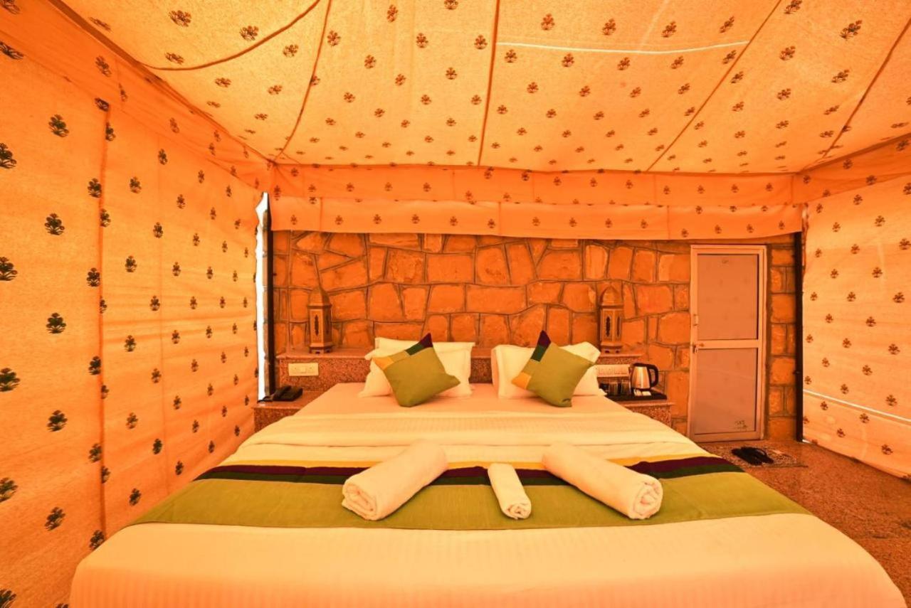 Golden Sandstone Hotel Desert Safari Camp 자이살메르 외부 사진