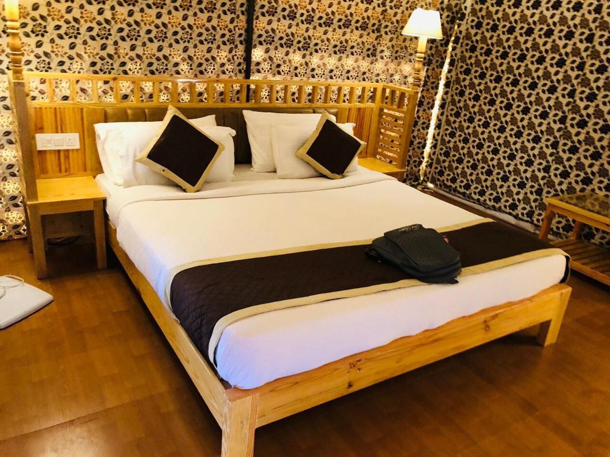 Golden Sandstone Hotel Desert Safari Camp 자이살메르 외부 사진
